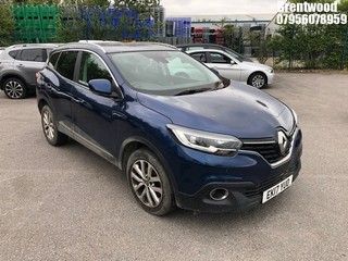 Location: Brentwood - 2017 RENAULT KADJAR DYNAMIQUE NAV TCE 5 Door Hatchback REG: EK17YUO, Keys: Yes, MOT Expiry date: 08/10/2025, 1197 Petrol, 7 Speed Auto Petrol, Former Keepers: 2