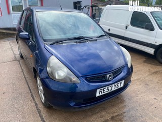 Location: Hull - 2003 HONDA JAZZ SE SPORT CVT 5 Door Hatchback REG: RE53YEY, Keys: No, MOT Expiry date: 15/01/2025, 01339 Petrol, Variable Speed Auto Petrol, Former Keepers: 4