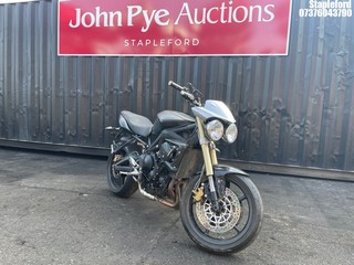 Location: Stapleford - 2008 TRIUMPH STREET TRIPLE Motorcycle REG: DX08NGE, Keys: No, MOT Expiry date: 24/08/2023, 675 Petrol, , Former Keepers: 4