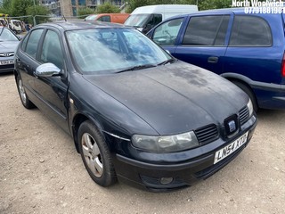 Location: North Woolwich - 2004 SEAT LEON SX 5 Door Hatchback REG: LN54XTD, Keys: No, MOT Expiry date: 27/10/2025, 1598 Petrol, 5 Speed Manual Petrol, Former Keepers: 2