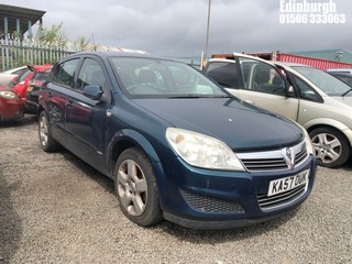 Location: Edinburgh - 2007 VAUXHALL ASTRA CLUB CDTI 100 5 Door Hatchback REG: KA57OUK, Keys: No, MOT Expiry date: 22/04/2025, 1686 Diesel, 5 Speed Manual Diesel, Former Keepers: 5