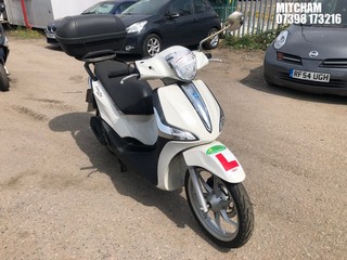 Location: Mitcham - 2023 PIAGGIO LIBERTY 125 ABS Scooter REG: LJ72BRU, Keys: No, MOT Expiry date: 03/03/2025, 124 Petrol, Automatic, Former Keepers: 3