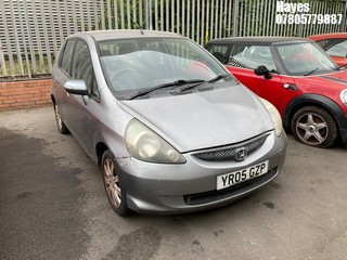 Location:  Hayes - 2005 HONDA JAZZ SE 5 Door Hatchback REG: YR05GZP, Keys: No, MOT Expiry date: 27/05/2025, 1339 Petrol, 5 Speed Manual Petrol, Former Keepers: 12