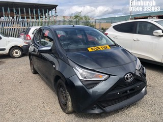 Location: Edinburgh - 2019 TOYOTA AYGO X-PLAY VVT-I 5 Door Hatchback REG: SO19YNK, Keys: No, MOT Expiry date: 11/07/2024, 998 Petrol, 5 Speed Manual Petrol, Former Keepers: 1