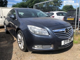 Location: Mitcham - 2011 VAUXHALL INSIGNIA SRI NAV 5 Door Hatchback REG: DY11BNZ, Keys: No, MOT Expiry date: 08/07/2025, 1796 Petrol, 6 Speed Manual Petrol, Former Keepers: 10