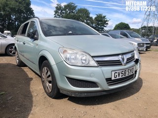 Location: Mitcham - 2009 VAUXHALL ASTRA LIFE A/C A Estate REG: GV58SYO, Keys: No, MOT Expiry date: 08/04/2026, 1796 Petrol, 4 Speed Auto Petrol, Former Keepers: 8