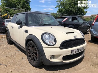 Location: Mitcham - 2008 MINI COOPER S 3 Door Hatchback REG: LS08AWG, Keys: No, MOT Expiry date: 27/10/2025, 1598 Petrol, 6 Speed Manual Petrol, Former Keepers: 7