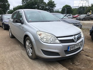 Location: Mitcham - 2007 VAUXHALL ASTRA ELITE A 5 Door Hatchback REG: DV07PJX, Keys: Yes, MOT Expiry date: 10/05/2024, 1796 Petrol, 4 Speed Auto Petrol, Former Keepers: 7