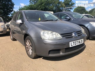 Location: Mitcham - 2007 VOLKSWAGEN GOLF MATCH FSI 115 5 Door Hatchback REG: LT07MJX, Keys: No, MOT Expiry date: 08/01/2025, 1598 Petrol, 6 Speed Manual Petrol, Former Keepers: 6