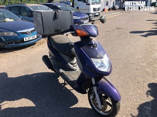 Location: Mitcham - 2004 YAMAHA NXC 125 CYGNUS Scooter REG: EU54PWJ, Keys: No, MOT Expiry date: 23/09/2021, 124 Petrol, automatic, Former Keepers: 8