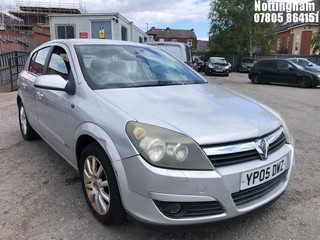 Location: Nottingham - 2005 VAUXHALL ASTRA DESIGN TWINPORT 5 Door Hatchback REG: YP05DWZ, Keys: No, MOT Expiry date: 10/10/2025, 1598 Petrol, 5 Speed Manual Petrol, Former Keepers: 5