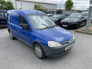 Location: Brentwood - 2006 VAUXHALL COMBO 2000 CDTI 16V Car Derived Van REG: EA06RPY, Keys: No, MOT Expiry date: 18/04/2025, 1248 Diesel, 5 Speed Manual Diesel, Former Keepers: 6