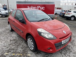 Location: South Wales - 2010 RENAULT CLIO EXTREME 3 Door Hatchback REG: CA10OMV, Keys: No, MOT Expiry date: 30/11/2024, 1149 Petrol, 5 Speed Manual Petrol, Former Keepers: 6