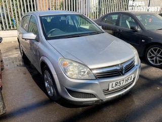 Location:  Hayes - 2007 VAUXHALL ASTRA BREEZE 5 Door Hatchback REG: LR57HFA, Keys: No, MOT Expiry date: 22/10/2025, 1364 Petrol, 5 Speed Manual Petrol, Former Keepers: 4