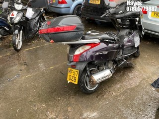Location:  Hayes - 2008 HONDA FES 125-7 Motorcycle REG: MF57DZB, Keys: No, MOT Expiry date: 29/09/2024, 125 Petrol, AUTOMATIC, Former Keepers: 18