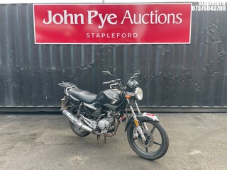 Location: Stapleford - 2010 YAMAHA YBR 125 Motorcycle REG: YS10CLX, Keys: No, MOT Expiry date: 21/11/2024, 124 Petrol, , Former Keepers: 9