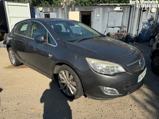 Location: North Woolwich - 2010 VAUXHALL ASTRA ELITE AUTO 5 Door Hatchback REG: KY10XFW, Keys: No, MOT Expiry date: 23/01/2026, 1598 Petrol, 6 Speed Auto Petrol, Former Keepers: 9