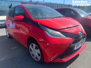 Location: Belvedere - 2017 TOYOTA AYGO X-PLAY VVT-I 5 Door Hatchback REG: SM17BHZ, Keys: No, MOT Expiry date: 25/07/2025, 998 Petrol, 5 Speed Manual Petrol, Former Keepers: 5
