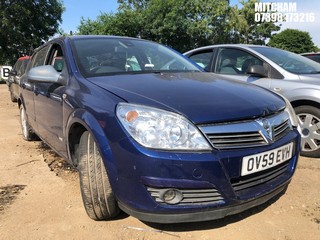 Location: Mitcham - 2009 VAUXHALL ASTRA DESIGN AUTO 5 Door Hatchback REG: OV59EVH, Keys: No, MOT Expiry date: 12/07/2025, 1796 Petrol, 4 Speed Auto Petrol, Former Keepers: 11