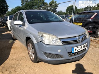 Location: Mitcham - 2008 VAUXHALL ASTRA CLUB 5 Door Hatchback REG: YG08MWN, Keys: No, MOT Expiry date: 02/02/2025, 1598 Petrol, 5 Speed Manual Petrol, Former Keepers: 8