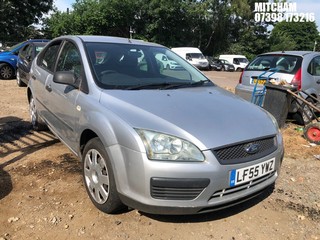 Location: Mitcham - 2005 FORD FOCUS LX 5 Door Hatchback REG: LF55YWZ, Keys: No, MOT Expiry date: 28/03/2026, 1596 Petrol, 5 Speed Manual Petrol, Former Keepers: 9