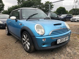 Location: Mitcham - 2003 MINI MINI COOPER S 3 Door Hatchback REG: LD03DFV, Keys: No, MOT Expiry date: 14/07/2025, 1598 Petrol, 6 Speed Manual Petrol, Former Keepers: 3