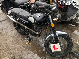 Location: Mitcham - 2017 SINNIS SCRAMBLER EFI Motorcycle REG: GK67OWJ, Keys: No, MOT Expiry date: 05/09/2020, 125 Petrol, MANUAL, Former Keepers: 2