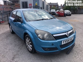 Location: Nottingham - 2004 VAUXHALL ASTRA ELITE AUTO 5 Door Hatchback REG: FV54KXZ, Keys: No, MOT Expiry date: 16/01/2025, 1796 Petrol, 4 Speed Auto Petrol, Former Keepers: 10