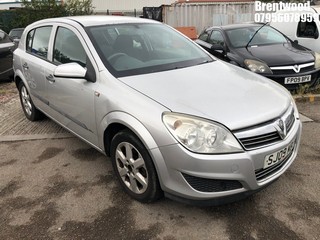 Location: Brentwood - 2009 VAUXHALL ASTRA LIFE A/C A 5 Door Hatchback REG: SJ09MBU, Keys: No, MOT Expiry date: 05/03/2025, 1796 Petrol, 4 Speed Auto Petrol, Former Keepers: 3