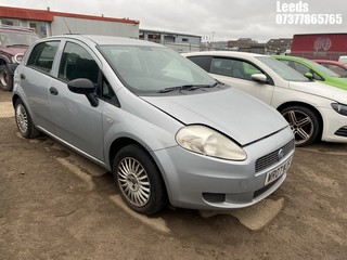 Location: Leeds - 2007 FIAT GRANDE PUNTO ACTIVE 65 5 Door Hatchback REG: WR07WJF, Keys: No, MOT Expiry date: 22-01-2024, 1242 Petrol, 5 Speed Manual Petrol, Former Keepers: 3