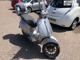 Location: Mitcham - 2023 PIAGGIO VESPA ELETTRICA Scooter REG: LB73NWV, Keys: No, MOT Expiry date: 01/11/2026,  Electric, Automatic, Former Keepers: 1