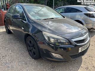 Location: North Woolwich - 2011 VAUXHALL ASTRA SRI AUTO 5 Door Hatchback REG: DY11MVE, Keys: No, MOT Expiry date: 29/07/2025, 1598 Petrol, 6 Speed Auto Petrol, Former Keepers: 15