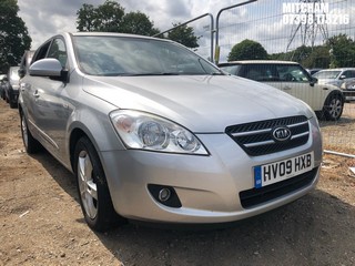 Location: Mitcham - 2009 KIA CEE'D SR-7 5 Door Hatchback REG: HV09HXB, Keys: No, MOT Expiry date: 02/03/2026, 1396 Petrol, 5 Speed Manual Petrol, Former Keepers: 4