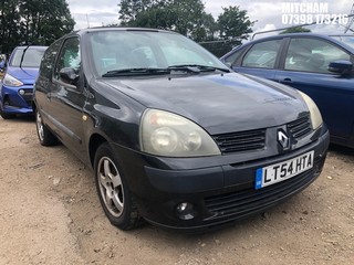 Location: Mitcham - 2004 RENAULT CLIO EXTREME 3 16V 3 Door Hatchback REG: LT54HTA, Keys: No, MOT Expiry date: 10/10/2025, 1149 Petrol, 5 Speed Manual Petrol, Former Keepers: 10