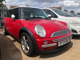 Location: Mitcham - 2004 MINI MINI COOPER 3 Door Hatchback REG: DF04NRJ, Keys: No, MOT Expiry date: 22/12/2025, 1598 Petrol, 5 Speed Manual Petrol, Former Keepers: 6