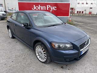 Location: South Wales - 2007 VOLVO C30 SE LUX D5 A 3 Door Hatchback REG: FY57ETR, Keys: No, MOT Expiry date: 07/07/2025, 2400 Diesel, 5 Speed Auto Diesel, Former Keepers: 7