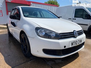 Location: Hull - 2010 VOLKSWAGEN GOLF SE TDI 5 Door Hatchback REG: MT10CHN, Keys: No, MOT Expiry date: 26/02/2026, 1598 Diesel, 5 Speed Manual Diesel, Former Keepers: 3