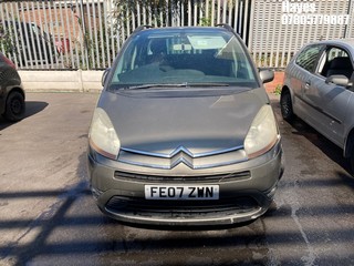 Location: Hayes - 2007 CITROEN C4 PICASSO 7 VTR+ HDI Estate REG: FE07ZWN, Keys: No, MOT Expiry date: 17/01/2026, 1560 Diesel, 5 Speed Manual Diesel, Former Keepers: 5