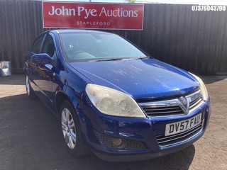 Location: Stapleford - 2007 VAUXHALL ASTRA DESIGN 5 Door Hatchback REG: DV57FAU, Keys: Yes, MOT Expiry date: 28/03/2026, 1796 Petrol, 5 Speed Manual Petrol, Former Keepers: 5