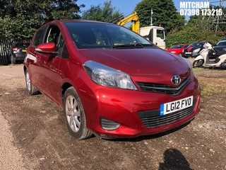 Location: MITCHAM - 2012 TOYOTA YARIS TR VVT-I 5 DOOR HATCHBACK REG: LG12FVO, 1329cc PETROL, 6 SPEED MANUAL PETROL, Former Keepers: 1, Keys: Yes, MOT: Expiry date12/01/2026