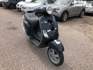 Location: Mitcham - 2005 PIAGGIO VESPA LX 125 Scooter REG: LJ05NVM, Keys: No, MOT Expiry date: 04/09/2024, 124 Petrol, AUTOMATIC, Former Keepers: 12