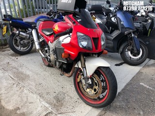 Location: Mitcham - 2000 HONDA VTR1000 SP-Y Motorcycle REG: X421FPO, Keys: No, MOT Expiry date: 24/06/2023, 999 Petrol, Manual, Former Keepers: 6