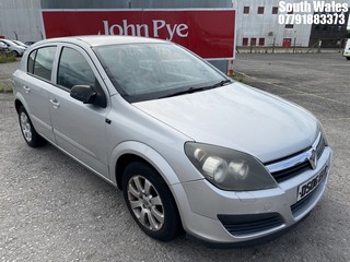 Location: South Wales - 2006 VAUXHALL ASTRA CLUB 5 Door Hatchback REG: DS06ELO, Keys: No, MOT Expiry date: 20/07/2025, 1796 Petrol, 5 Speed Manual Petrol, Former Keepers: 10