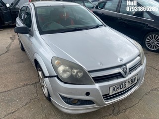Location: Hull - 2006 VAUXHALL ASTRA SRI+ 5 Door Hatchback REG: KH06YBW, Keys: No, MOT Expiry date: 18/02/2025, 1796 Petrol, 5 Speed Manual Petrol, Former Keepers: 6