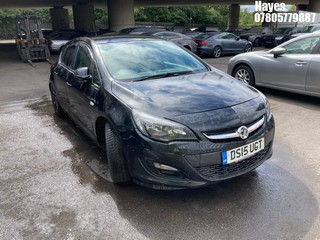 Location: Hayes - 2015 VAUXHALL ASTRA DESIGN 5 Door Hatchback REG: DS15UGT, Keys: No, MOT Expiry date: 28/03/2026, 1398 Petrol, 5 Speed Manual Petrol, Former Keepers: 8