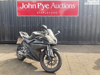 Location: Stapleford - 2014 YAMAHA YZF R125 Motorcycle REG: GM14LJV, Keys: No, MOT Expiry date: 25/04/2025, 124 Petrol, , Former Keepers: 4