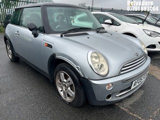 Location: Belvedere - 2005 MINI MINI COOPER AUTO 3 Door Hatchback REG: AF05FCM, Keys: No, MOT Expiry date: 21/02/2024, 1598 Petrol, Variable Speed Auto Petrol, Former Keepers: 9