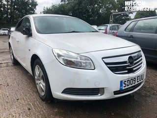 Location: Mitcham - 2009 VAUXHALL INSIGNIA EXCLUSIV 130CDTI 5 Door Hatchback REG: SD09EUU, Keys: No, MOT Expiry date: 05/12/2024, 1956 Diesel, 6 Speed Manual Diesel, Former Keepers: 3