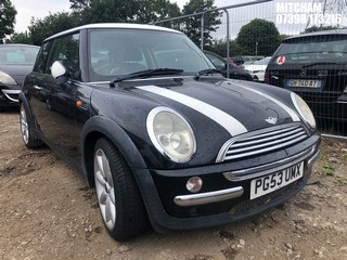 Location: Mitcham - 2004 MINI MINI COOPER 3 Door Hatchback REG: PG53UMX, Keys: No, MOT Expiry date: 21/04/2023, 1598 Petrol, 5 Speed Manual Petrol, Former Keepers: 6