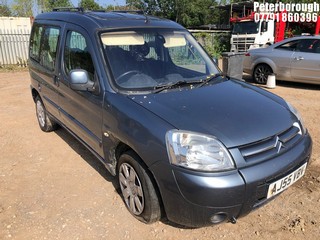 Location: Peterborough - 2005 CITROEN BERLINGO M-S DESIRE 92 Estate REG: AJ55VBV, Keys: No, MOT Expiry date: 18/02/2026, 1560 Diesel, 5 Speed Manual Diesel, Former Keepers: 4